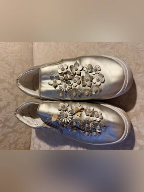 Marc Jacobs Metallic Silver Floral Pearl Slip-On Sneakers